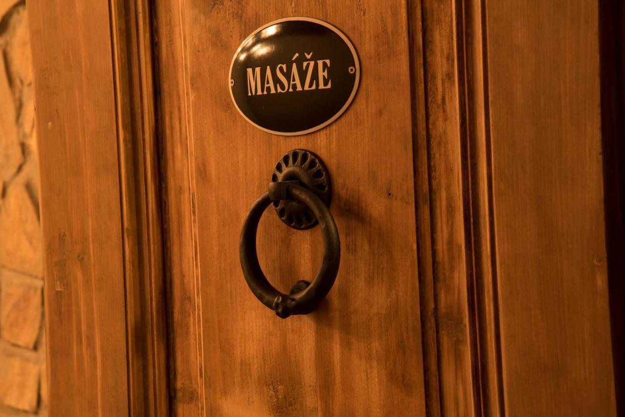 Hotel Na Baste Jablonec nad Nisou Dış mekan fotoğraf